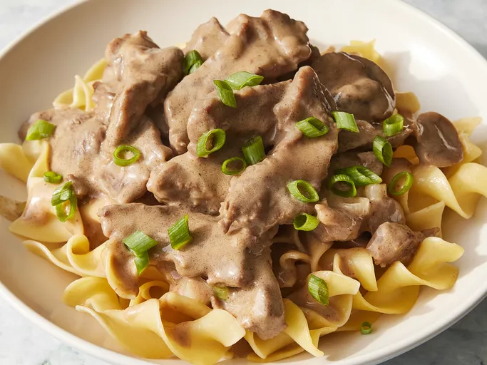 Kolay ve Lezzetli Beef Stroganoff Tarifi